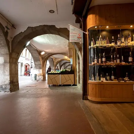 Le Hippie-chic, Hyper Centre Apartment